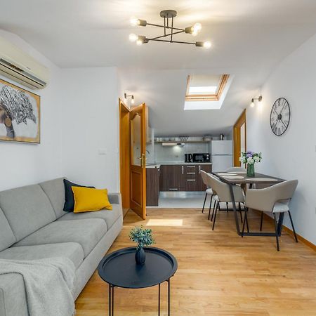Apartments Bellissima Funtana Ngoại thất bức ảnh