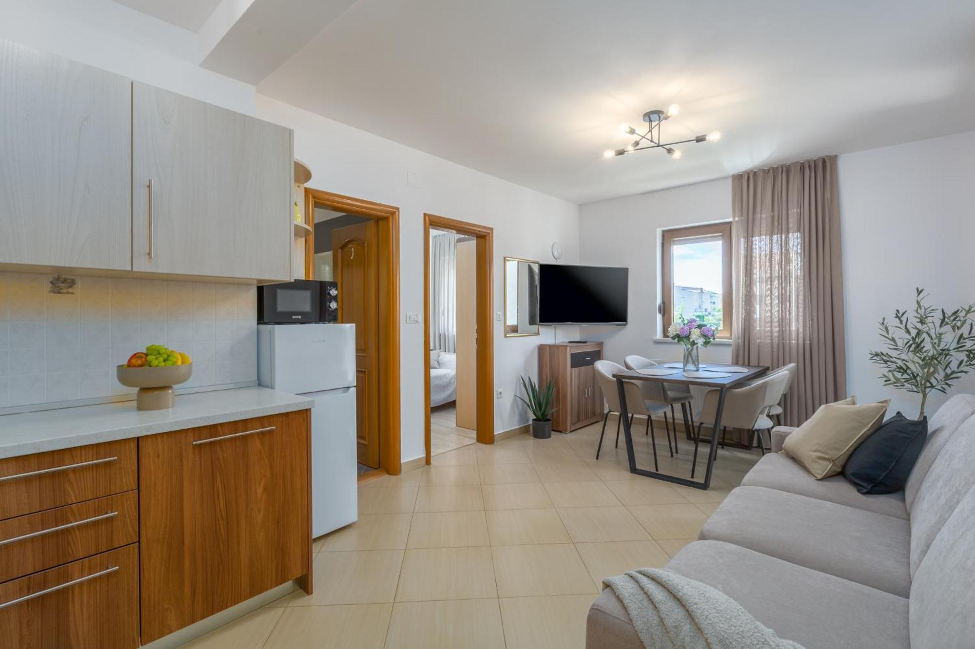 Apartments Bellissima Funtana Ngoại thất bức ảnh