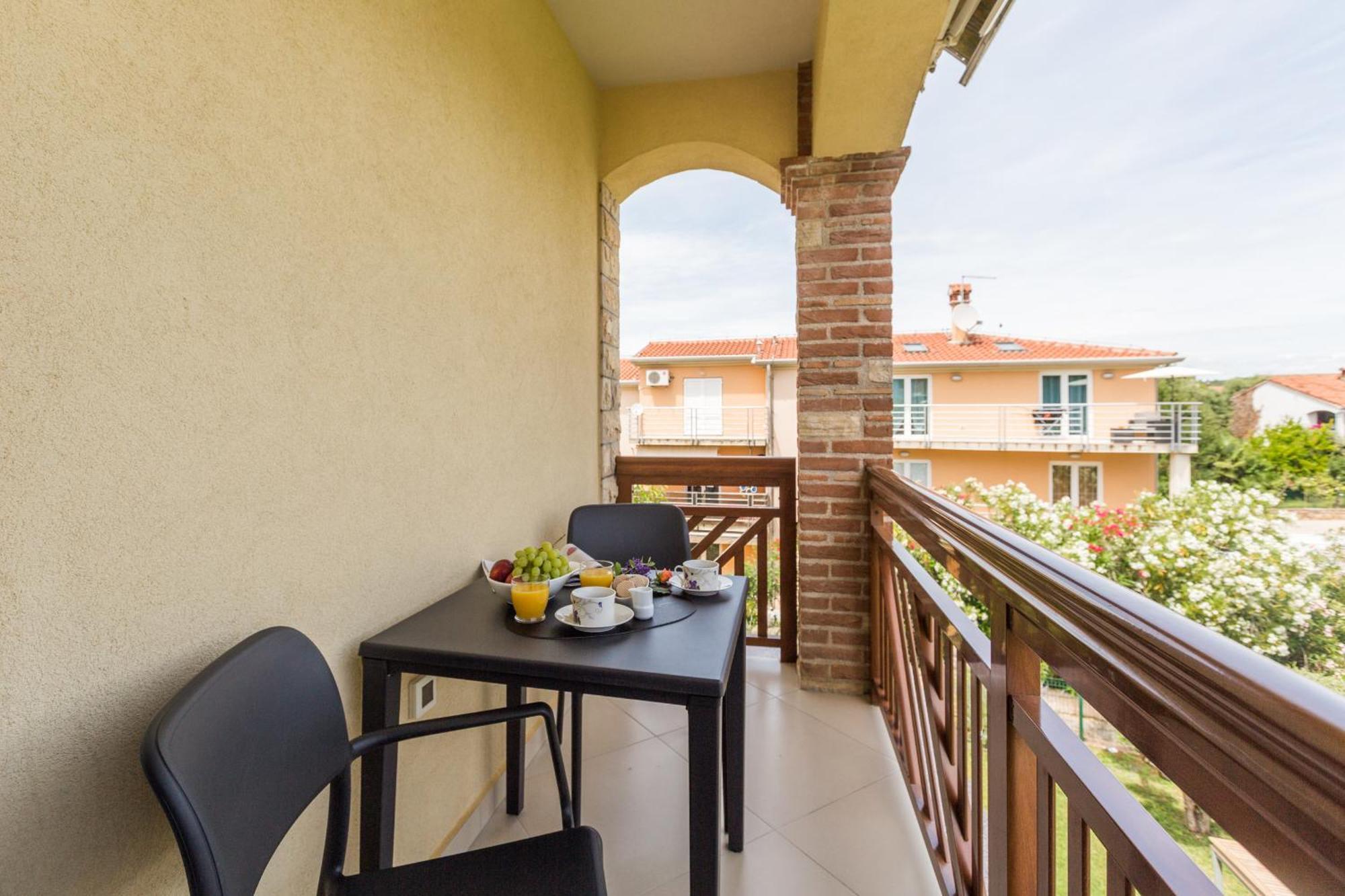 Apartments Bellissima Funtana Ngoại thất bức ảnh