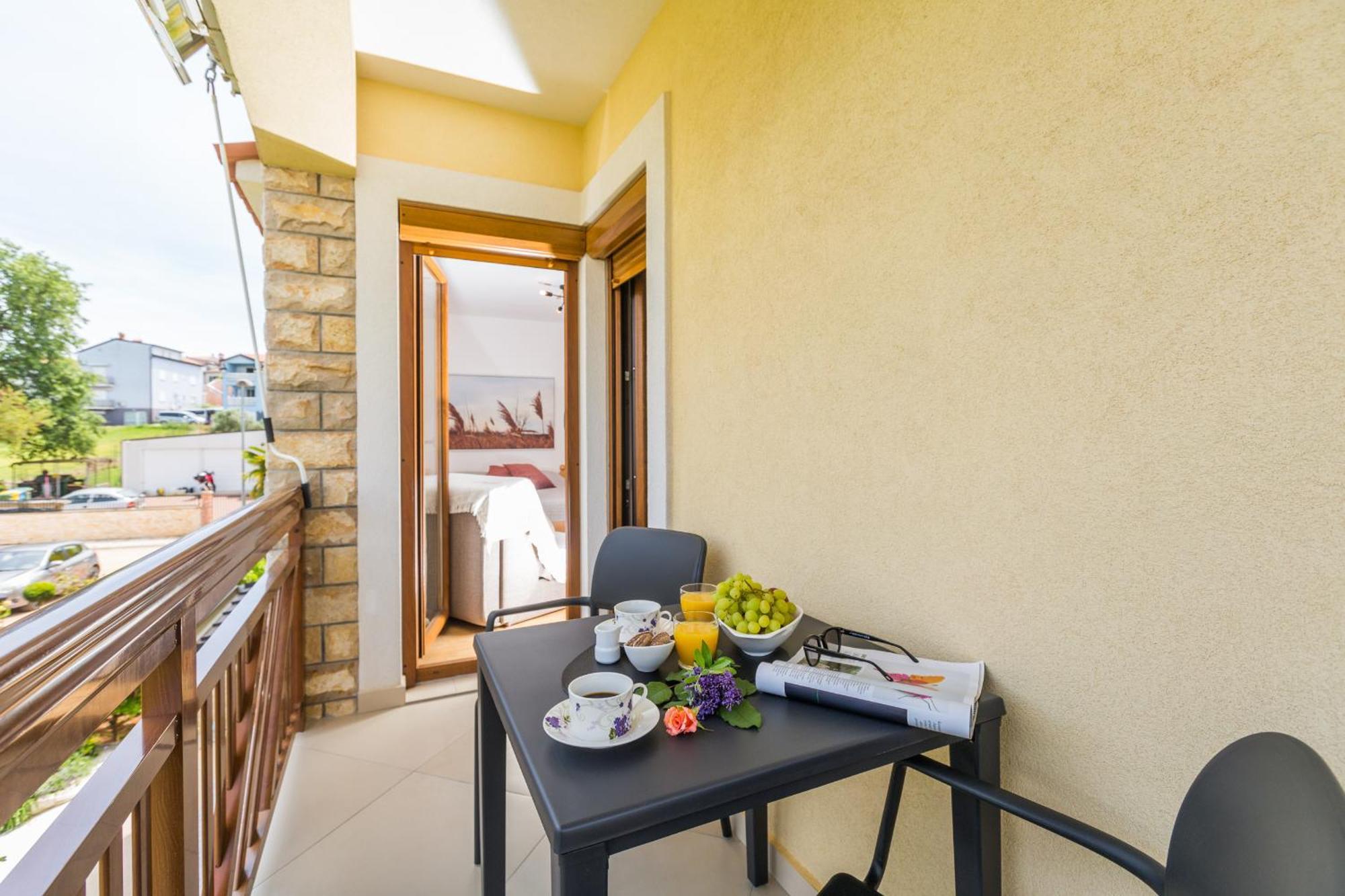 Apartments Bellissima Funtana Ngoại thất bức ảnh