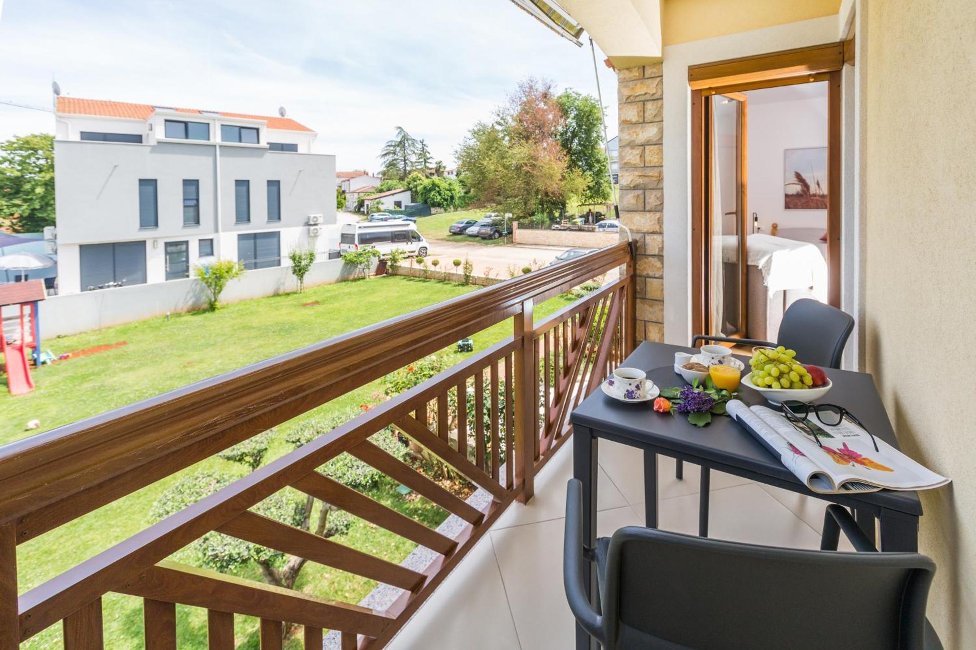 Apartments Bellissima Funtana Ngoại thất bức ảnh