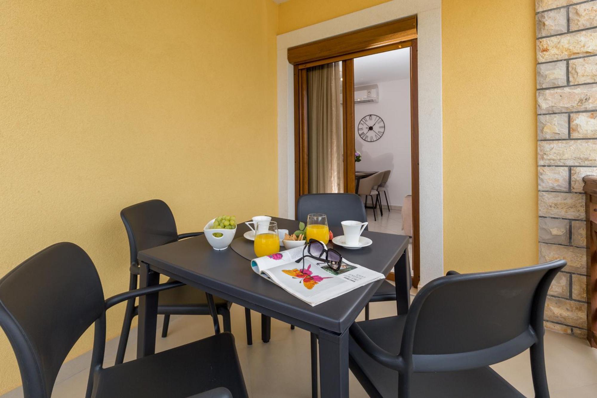 Apartments Bellissima Funtana Ngoại thất bức ảnh