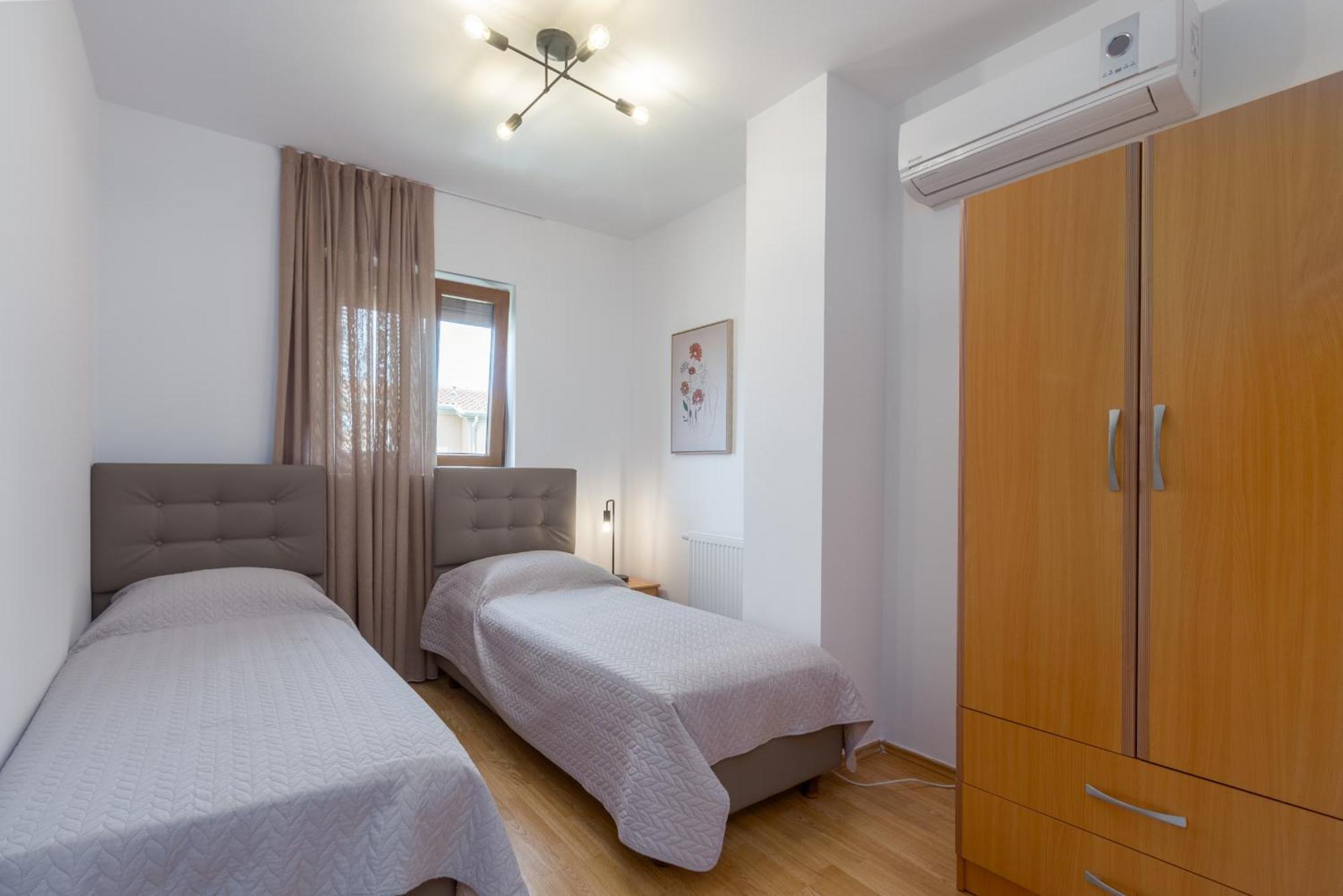 Apartments Bellissima Funtana Ngoại thất bức ảnh