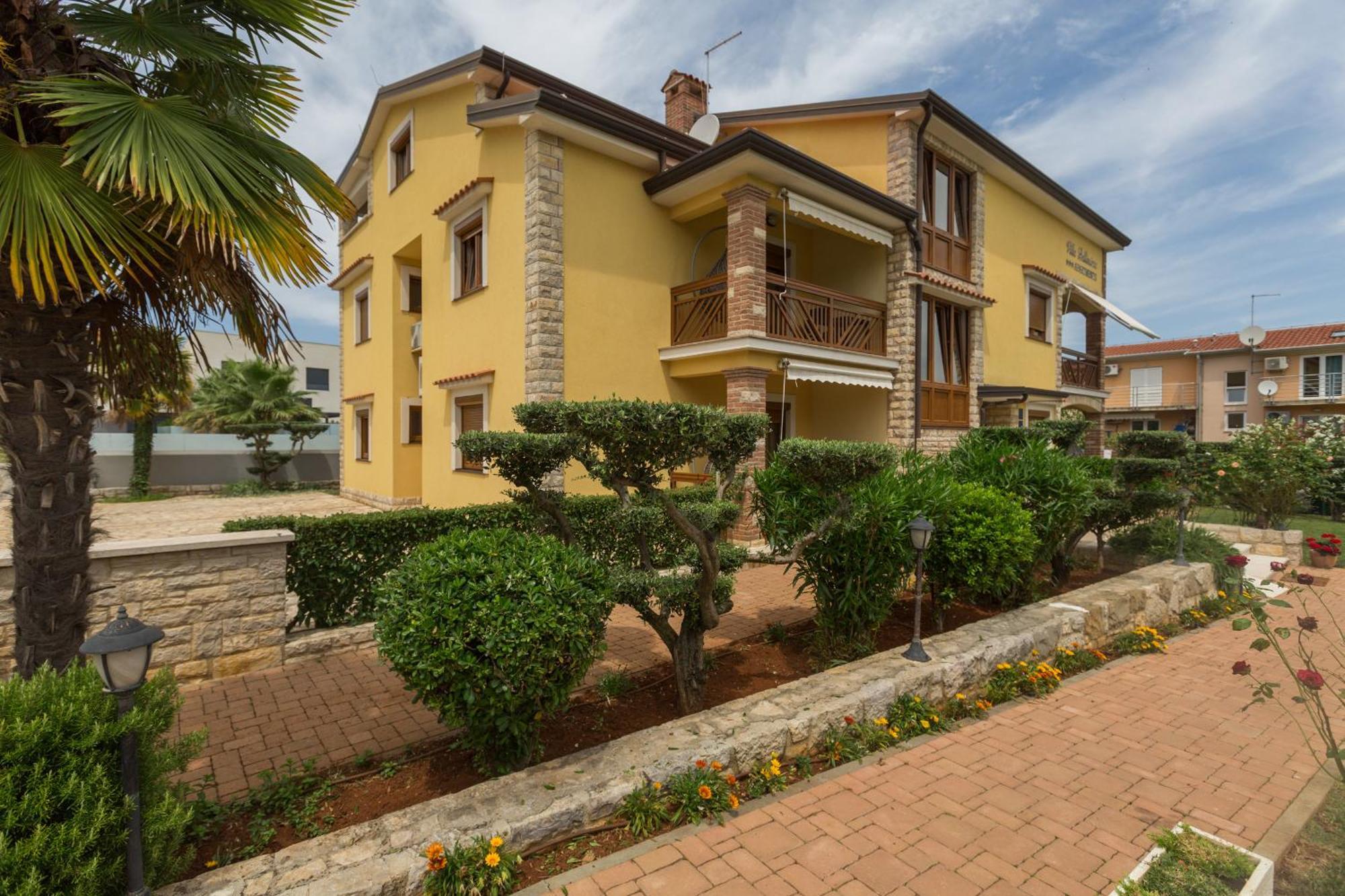 Apartments Bellissima Funtana Ngoại thất bức ảnh
