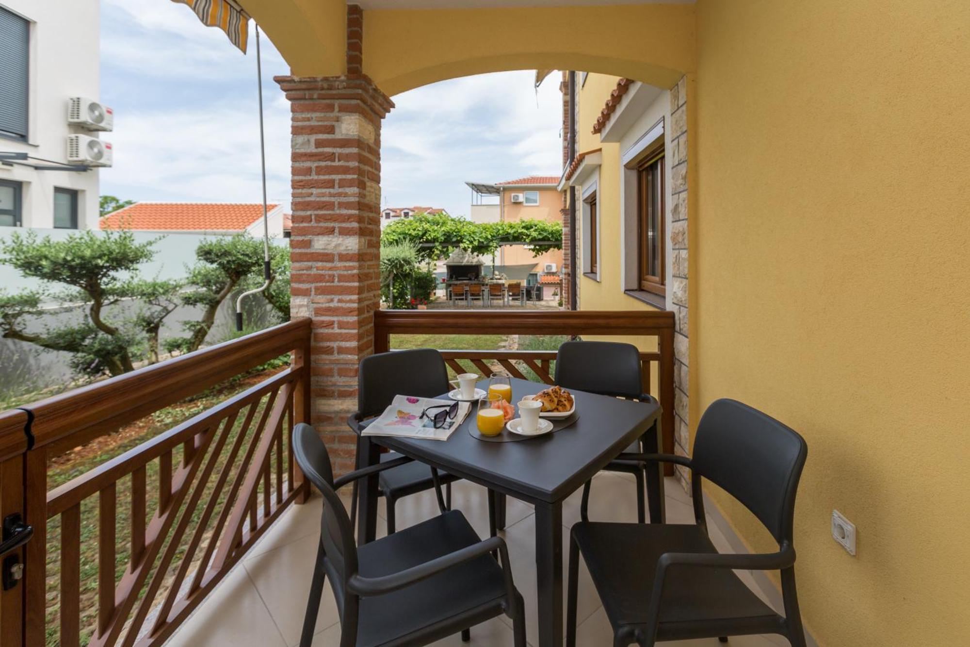Apartments Bellissima Funtana Ngoại thất bức ảnh